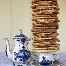 Load image into Gallery viewer, Dutch Stroopwafel