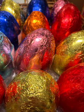 Load image into Gallery viewer, RRC 150g White Chocolate Egg
