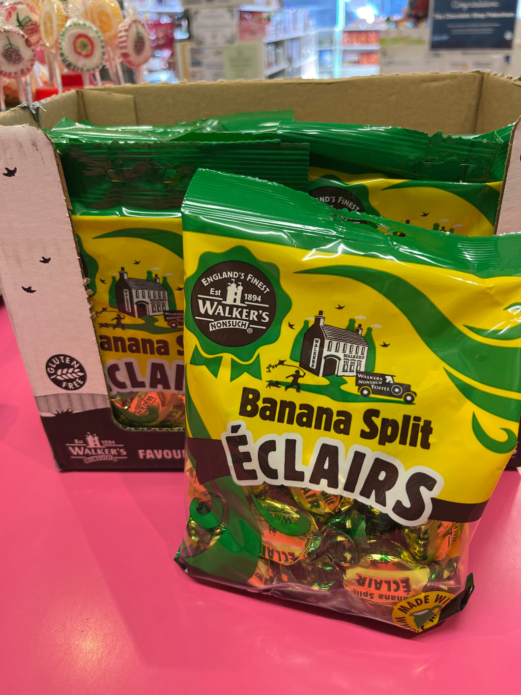 Walkers Banana Split Eclairs 150g