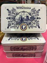 Load image into Gallery viewer, Dutch Wilhelmina Pepermunt 500g delft blue collectible tin
