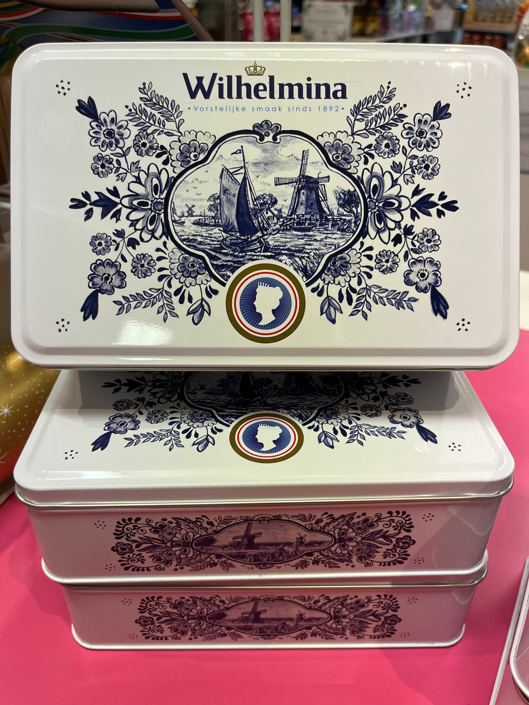 Dutch Wilhelmina Pepermunt 500g delft blue collectible tin